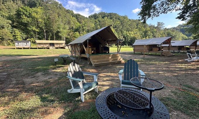 Newport Alquiler De RV | Stargazing Paradise: Luxury Tents Await|Pet-Friendly