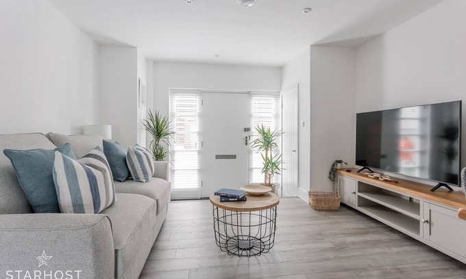 Newbury Apartamento | StarHost Residences | Brand New 2 Bed Apartment in Newbury Town Centre