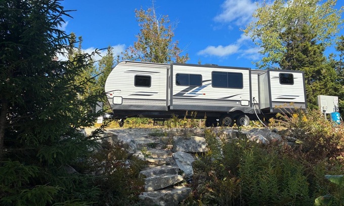 Corea Apartamento | Starlight Beach Experience 31' RV Travel Trailer on private beach and firepit