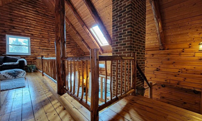 Center Ossipee Cabina | Starlight Cabin- Private Log Cabin 10 Acre Retreat