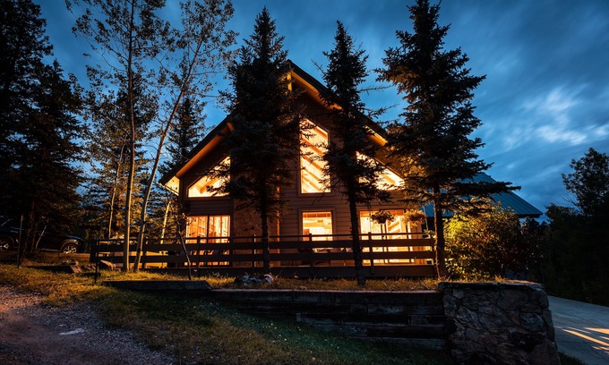 Columbine Lake Casa | Starlink Internet, EV Charger, Pet Friendly, Cozy!