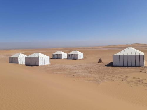 M'Hamid El Ghizlane Otro | Starlit Desert Camp