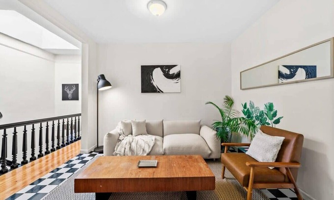 Bushwick Apartamento | Starr Place II by RoveTravel | Cozy 3BR Bushwick