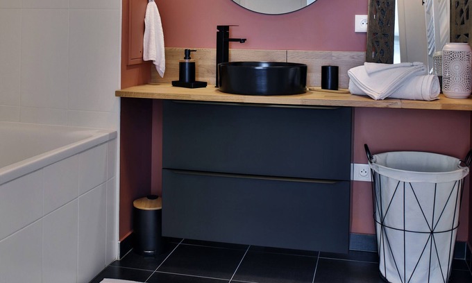 Les Puces de Saint-Ouen Apartamento | Protagonizó SO / JO: pase de metro gratuito