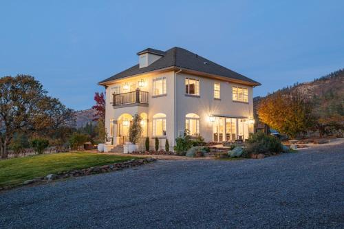 Jacksonville Casa | Starry Oak Vineyard Retreat W Hot Tub