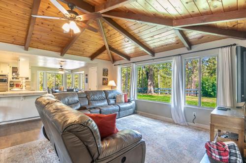 Oakhurst Casa | Starry Pines- Hot Tub
