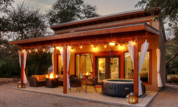 Hondo Cabina | Starry Skies & Seclusion | Tiny Home Getaway For 2