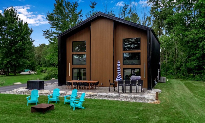 Niobe Casa | State-Of-The-Art 3-Bedroom Retreat on Scenic Chautauqua Lake, W/ Lake-View!