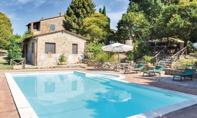 Narni Casa | STATELY AND COMFORTABLE FARMHOUSE