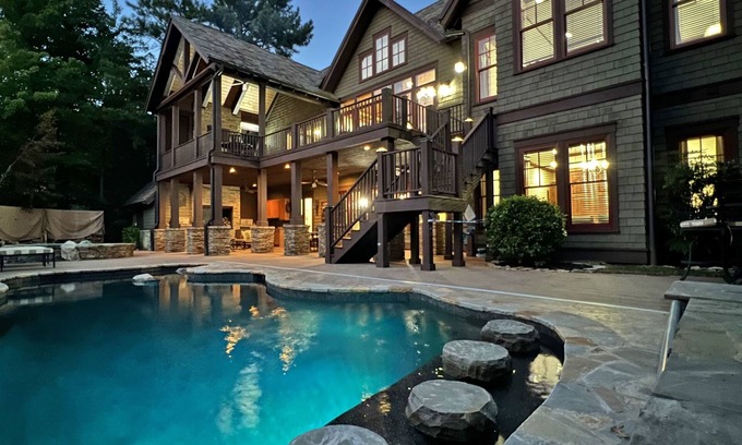 Mill Spring Casa | Stately Mountain View Sanctuary, Private Pool & Hot Tub, Resort Amenities, Fazio Golf Course!