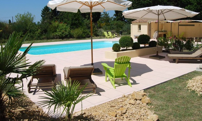 Valreas Villa | Stately villa with pool and park garden