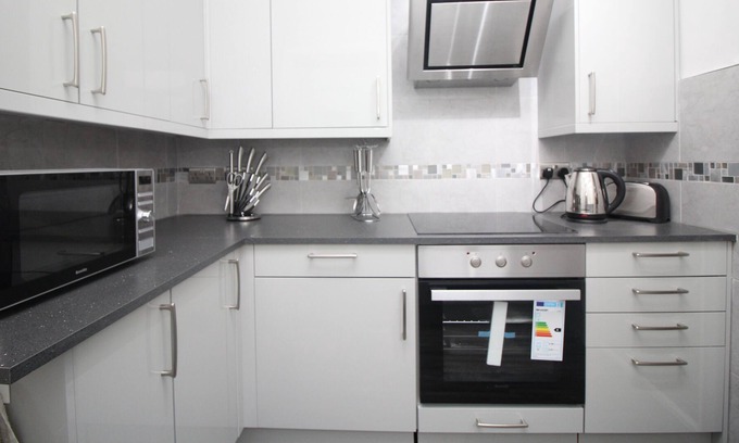 Morley Otro | Station House - 3 Bed that Sleeps 5.