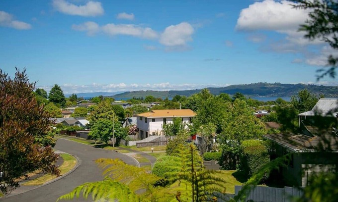 Richmond Heights Casa | Holland Haven - perfect for the whole family