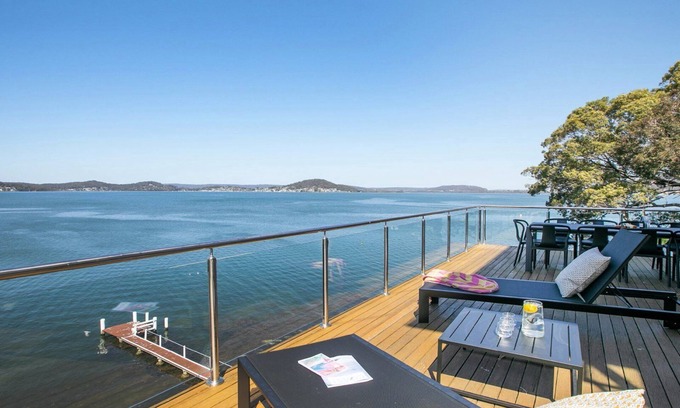 Point Clare Casa | *Free Night Stay* Waterfront/pool/ fireplace