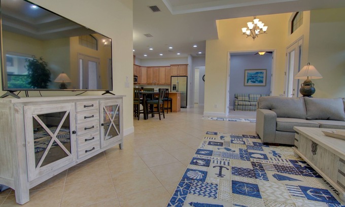 Bonita Springs Villa | * Villa más nueva en Bonita Isles con garaje para 2 autos con fabulosas comodidades en el lugar.* *