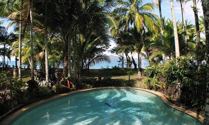 Mission Beach Villa | Stay at ‘Banfield 3'