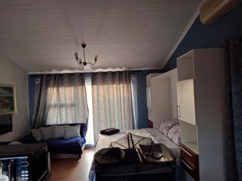 Trawal Casa | Stay at Gabby's- no loadshedding