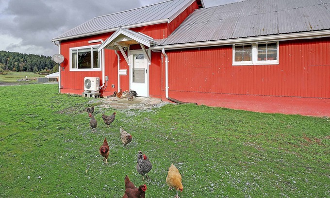 Camano Island Casa | Stay at the Ranch! Bunkhouse is in the heart of Camano Island.