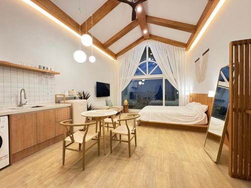Namwon Casa | Stay Cherry