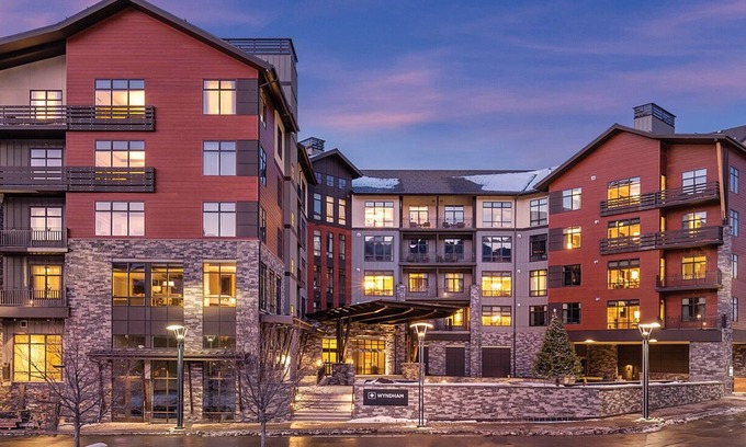 Avon Apartamento | Stay in a Two Bedroom Presidential Suite(Club Wyndham Resort at Avon)