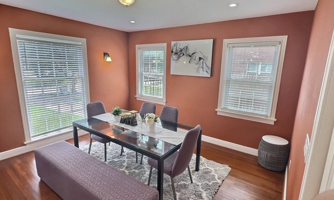 MacGregor Casa | Stay in Style: Discover a Spacious Retreat Close to Everything!!