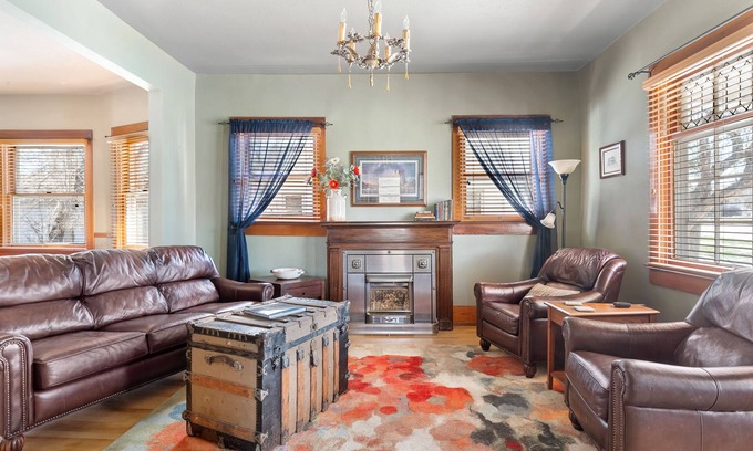 Spearfish Casa | Stay in this beautiful 1905 Craftsman Bungalow.