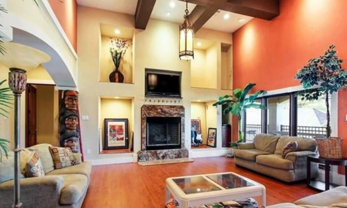 Kenner - Louis Armstrong International Airport Villa | ¡Quédate en tu propia villa de estilo italiano! Cerca de todas partes.