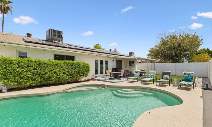 Tempe Casa | Stay on Sesame- Heated Pool & Spa 3BR Fall Ready