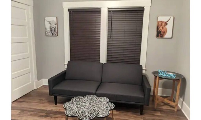 Clarksville Apartamento | Stay on the sunny side of Downtown Louisville!