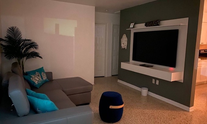 Coral Way Casa | Stay Over In Miami Home 2BR - 1BTH - Free Parking