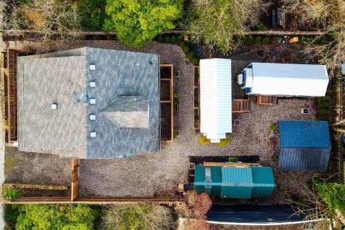 Hosford-Abernethy Casa | Stay Portland - Restored Farmhouse & Backyard Tiny House Village