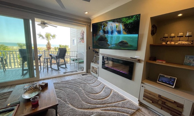 Tybee Island Casa | Justo en el océano, esta casa de lujo de 5 estrellas incluye todas las comodidades del resort.