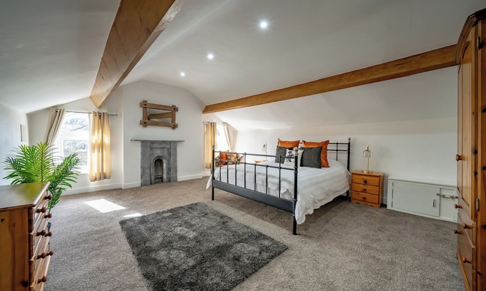 West Derby Apartamento | Stay where it all began for The Beatles!