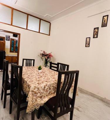 Sector 19 Apartamento | Stay with Ankita