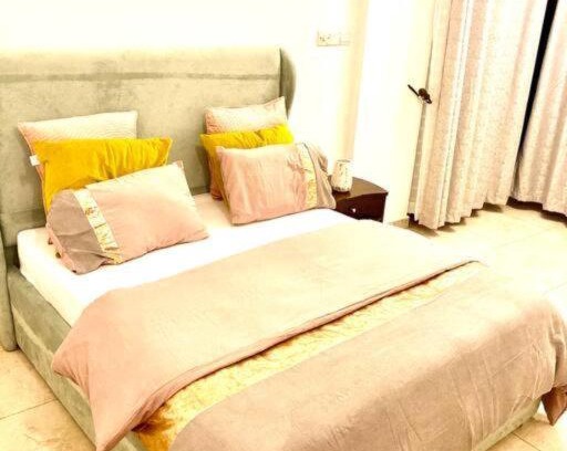 Oyster Bay Casa | Stay With Us Apartments-Oyster Bay MASTER ROOM in SHARED CONDO, Wi-FI & Pool