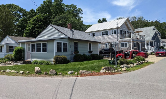 York Beach Cabaña | ¡Quédese todo el año en Memories Cottage, York Beach, Maine!