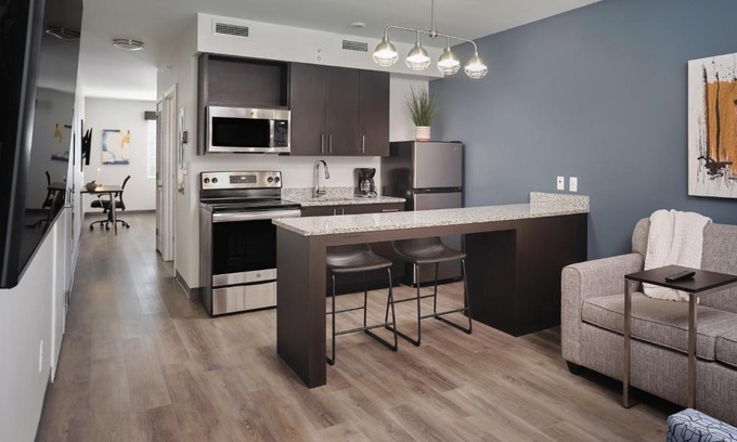 Huntsville Hotel | stayAPT Suites Huntsville