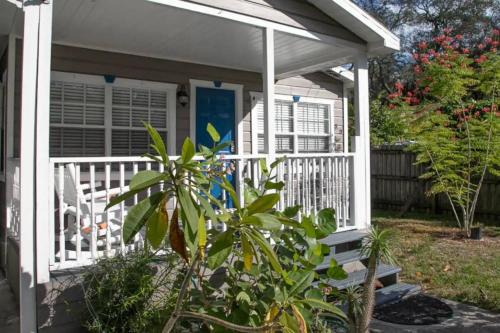 Bearss Plaza Casa | Stayawhile Bungalow in Seminole Heights
