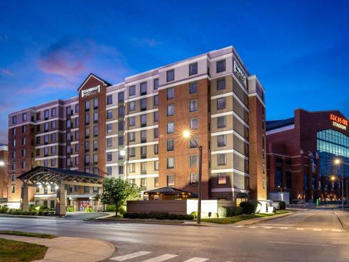 Downtown Indianapolis Hotel | Staybridge Suites Indianapolis Downtown-Convention Center by IHG