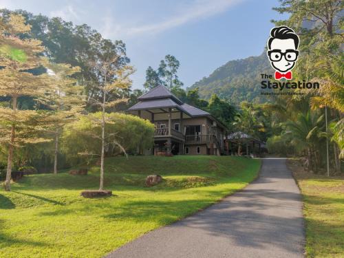 Santubong Casa | Staycation Homestay 50 Peaceful Villa Damai