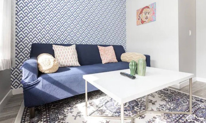 Mission Hills Apartamento | Staycation in Old Town ⭐️ Walk to All. Parking+WiFi