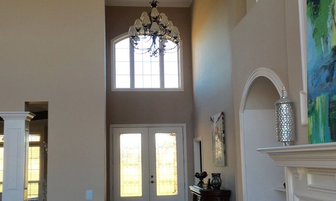 Floyds Knobs Casa | Staycation with 5 bedrooms and heated pool and hot tub