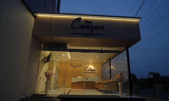 Bhuj Hotel | StayGuru The Canyon Inn