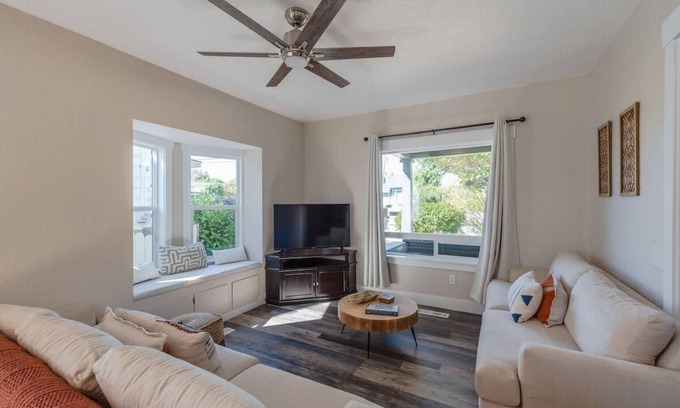 North Bend Casa | #StayInMyDistrict Audra's Place in North Bend