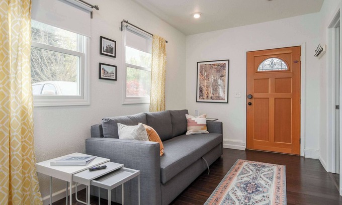Kenton Casa | #StayinMyDistrict Kenton Private Guest House