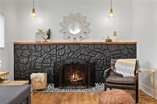 Twin Falls Casa | #StayinMyDistrict Twin Falls Spanish-Boho Getaway