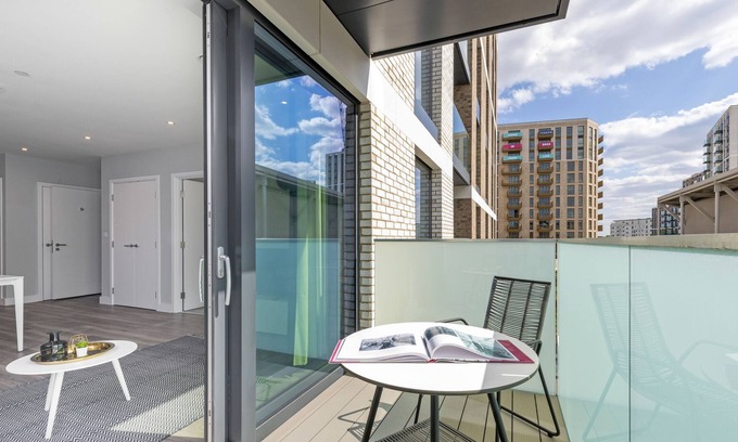 London Borough of Hounslow Apartamento | Stayo Kew Gardens