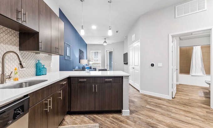 Richardson Apartamento | StayOvr at Galatyn Park - Richardson