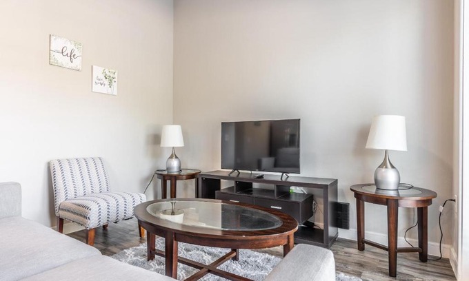 Richardson Apartamento | StayOvr at Galatyn Park