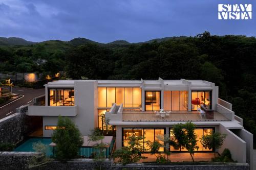 Alibaug Villa | StayVista at Cielo House with Bonfire, Pool